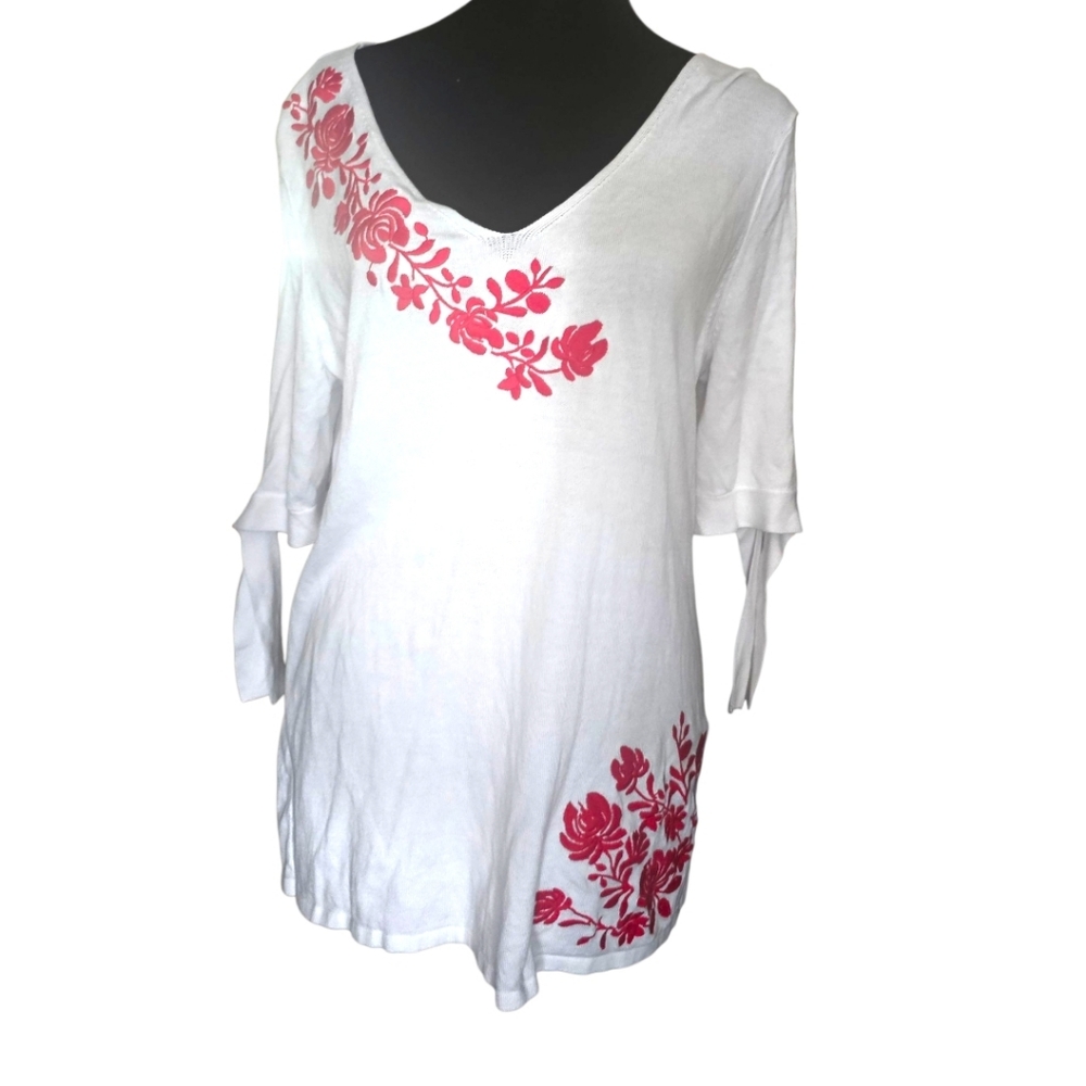 Talbots White Tunic Top with Red Embroidered Floral Accents Size Medium